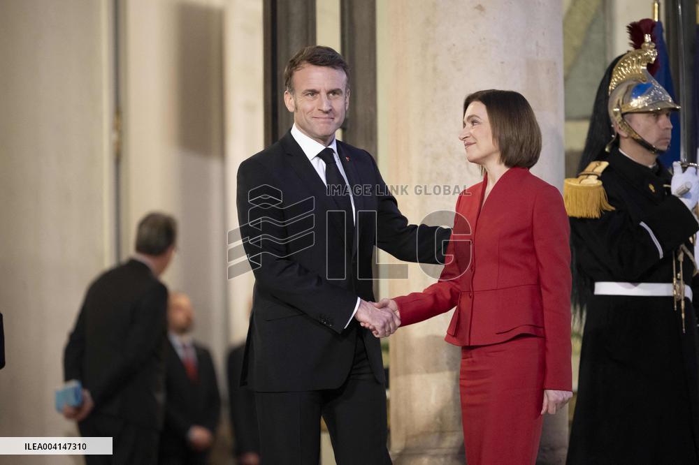 French President Emmanuel Macron and Moldova's President Maia Sandu  - Paris