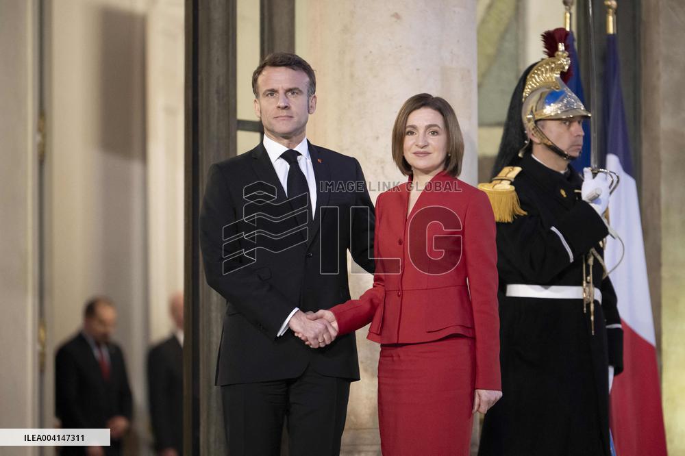 French President Emmanuel Macron and Moldova's President Maia Sandu  - Paris
