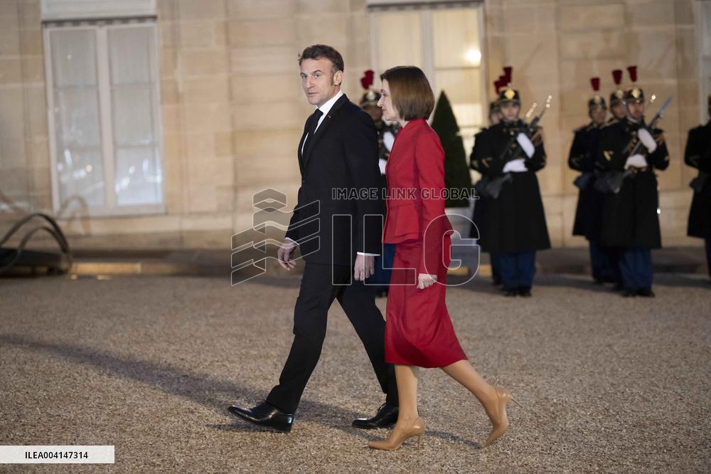 French President Emmanuel Macron and Moldova's President Maia Sandu  - Paris