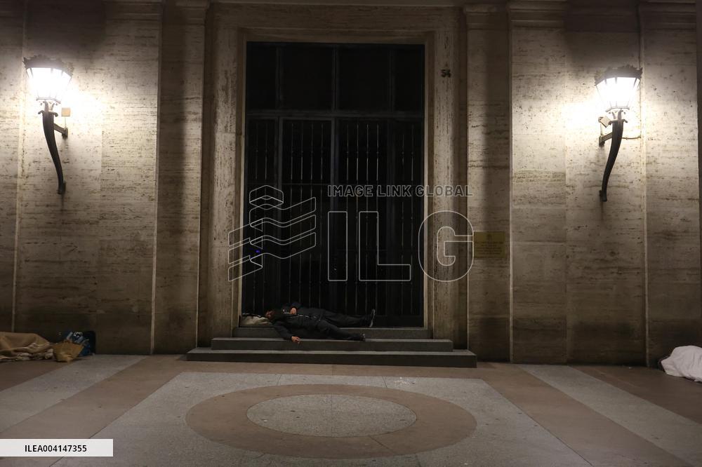 Religion: homeless people live  near St. Peter's Basilica.