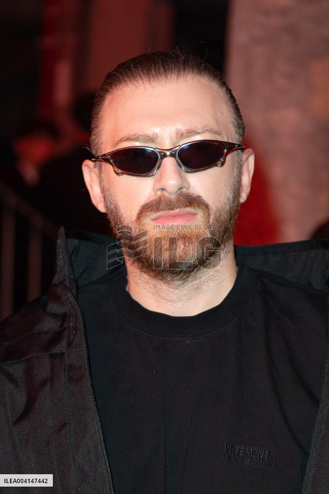 PFW Gabriela Hearst Front Row