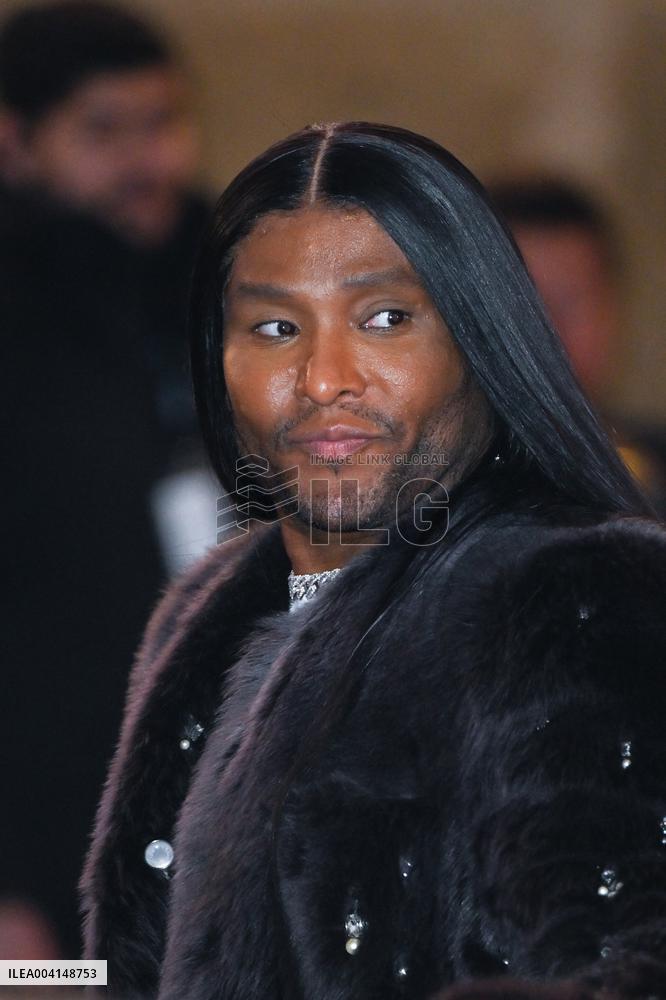 PFW Louis Vuitton Arrivals