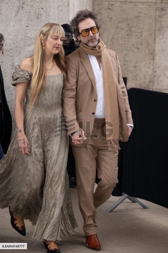 PFW - Gabriela Hearst PAP - Arrivals NB