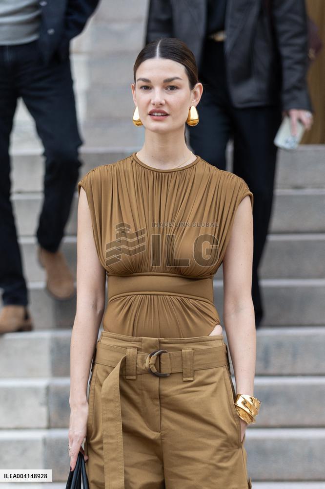 PFW - Zimmermann PAP - Arrivals NB