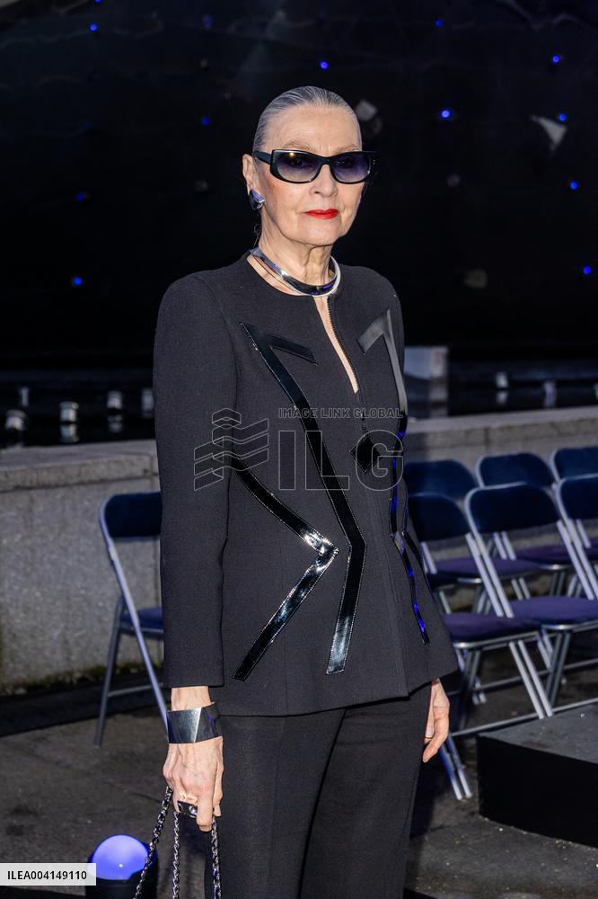 PFW - Pierre Cardin - Frontrow NB