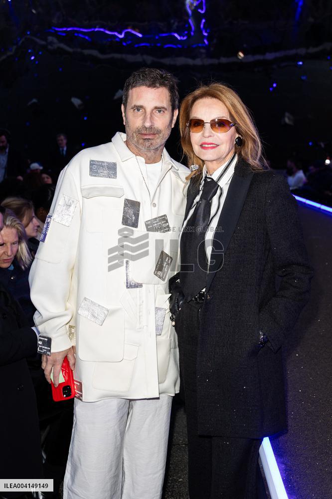 PFW - Pierre Cardin - Frontrow NB