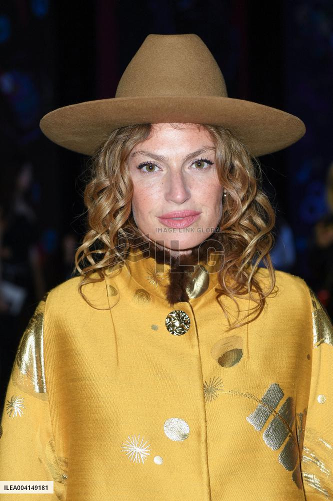 PFW Shiatzy Chen Front Row