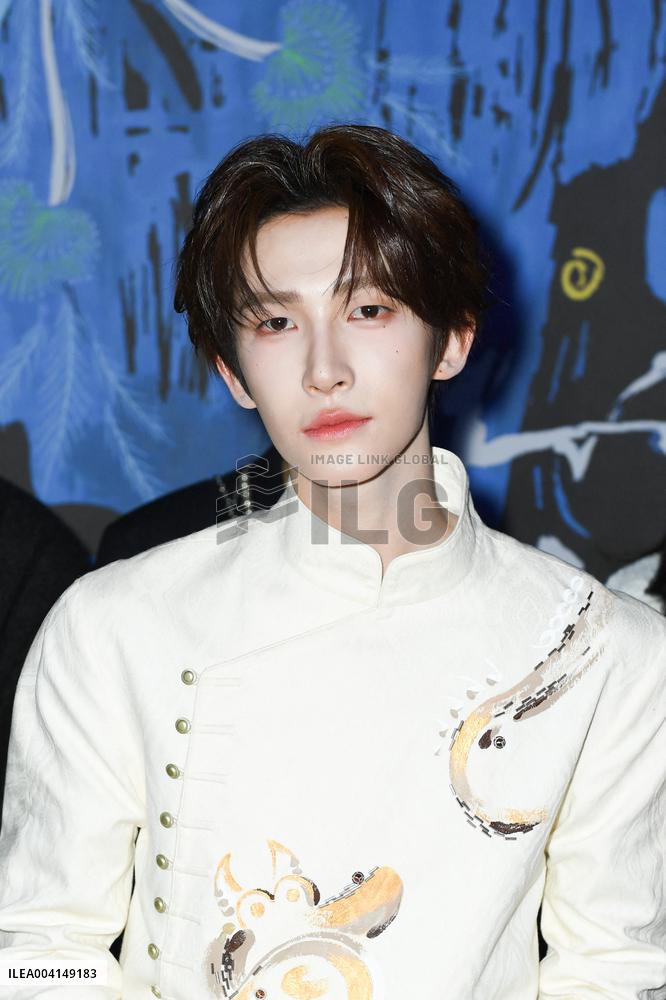 PFW Shiatzy Chen Front Row