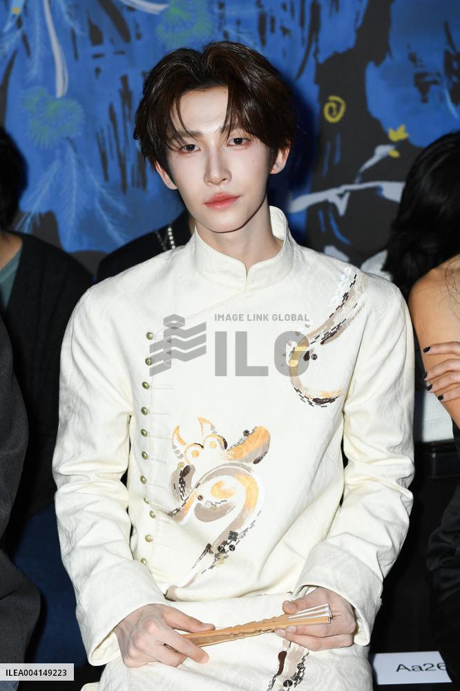 PFW Shiatzy Chen Front Row