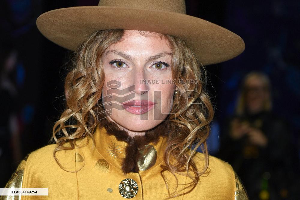 PFW Shiatzy Chen Front Row