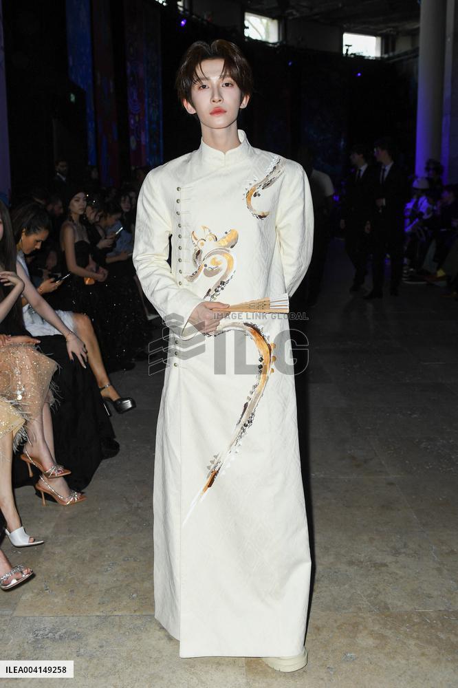 PFW Shiatzy Chen Front Row