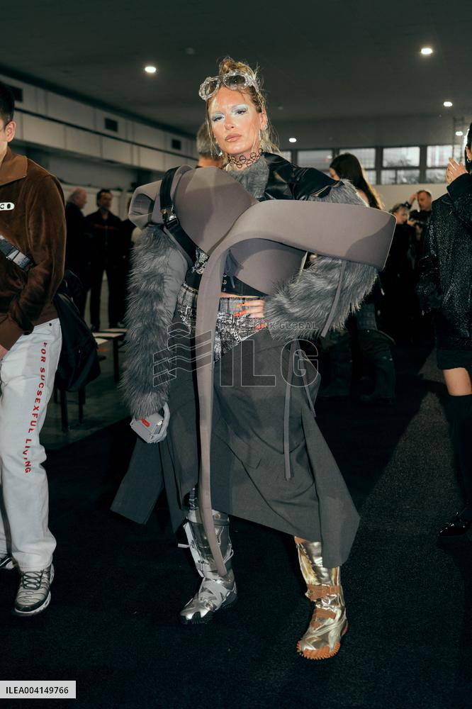 PFW - Ottolinger Front Row