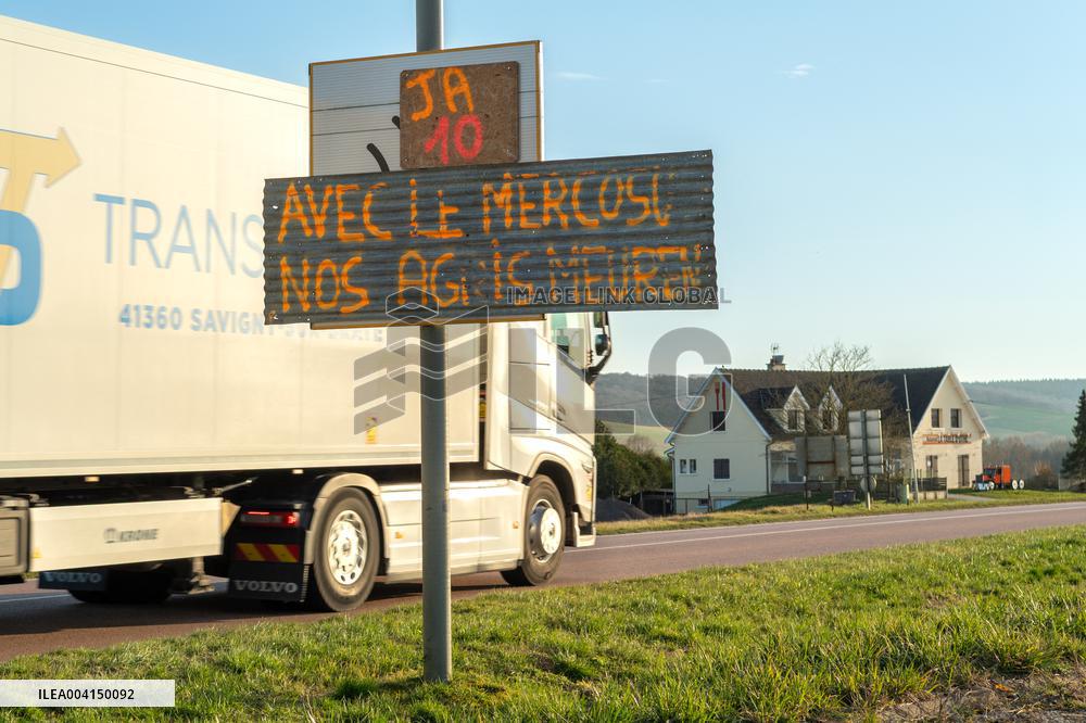 Schiever Splits From Auchan: 15 Stores Reopen Under Cooperative U