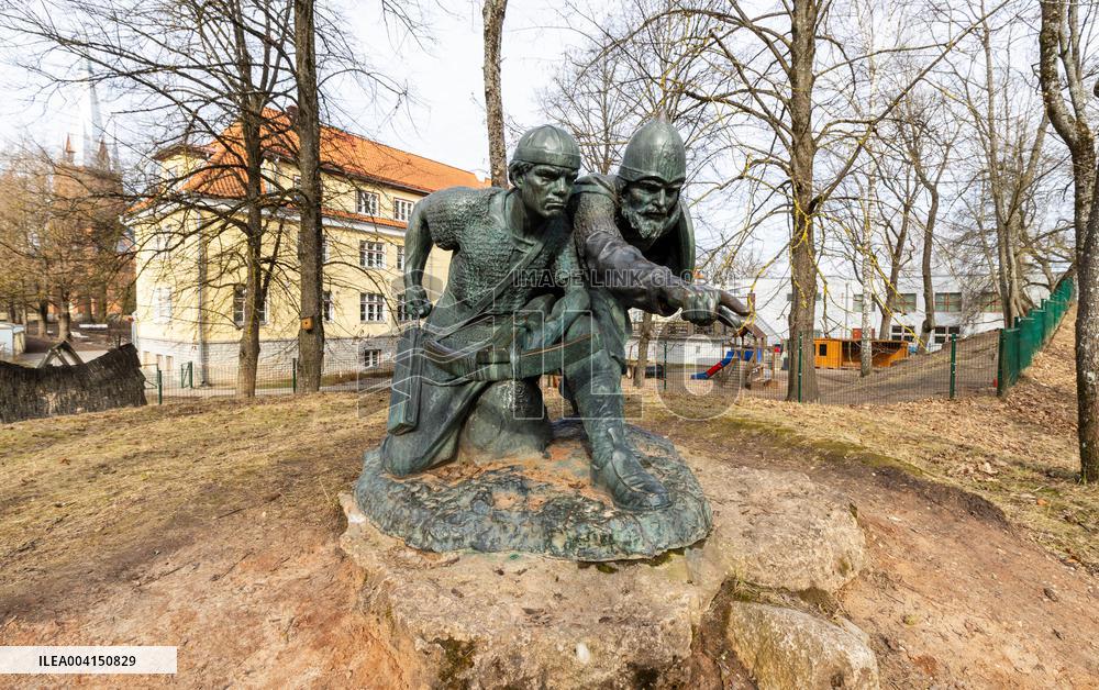 Vyachko and Meelis defending Tartu