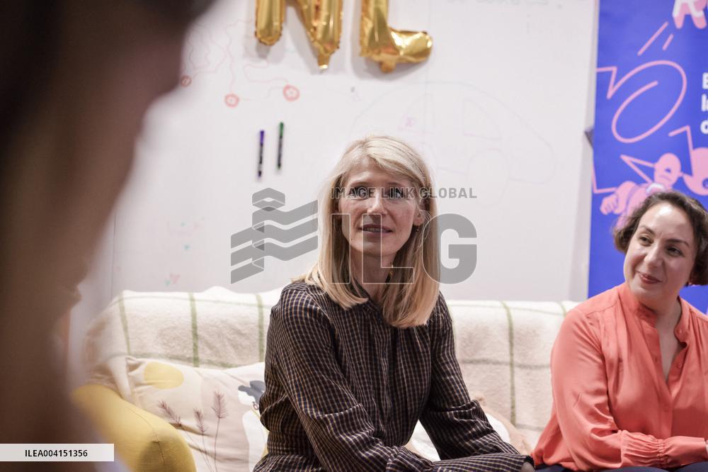 Prime Minister Celebrates 15 Years of Civic Service at Night Call Center