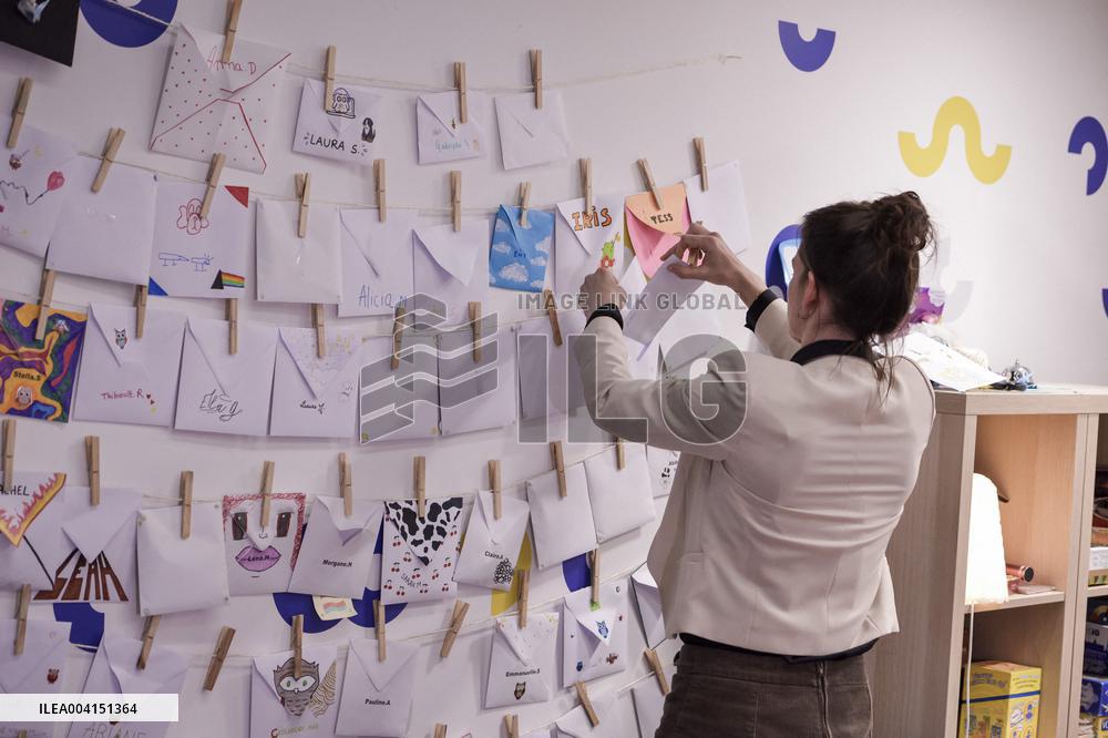 Prime Minister Celebrates 15 Years of Civic Service at Night Call Center