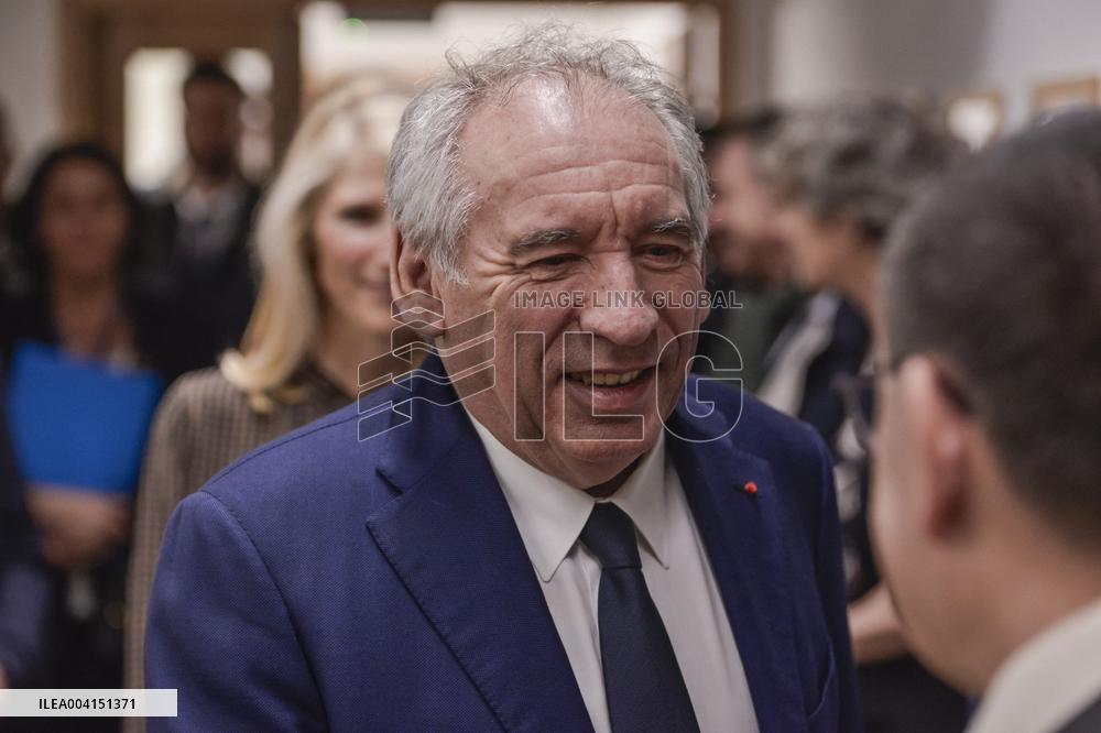 Prime Minister Celebrates 15 Years of Civic Service at Night Call Center