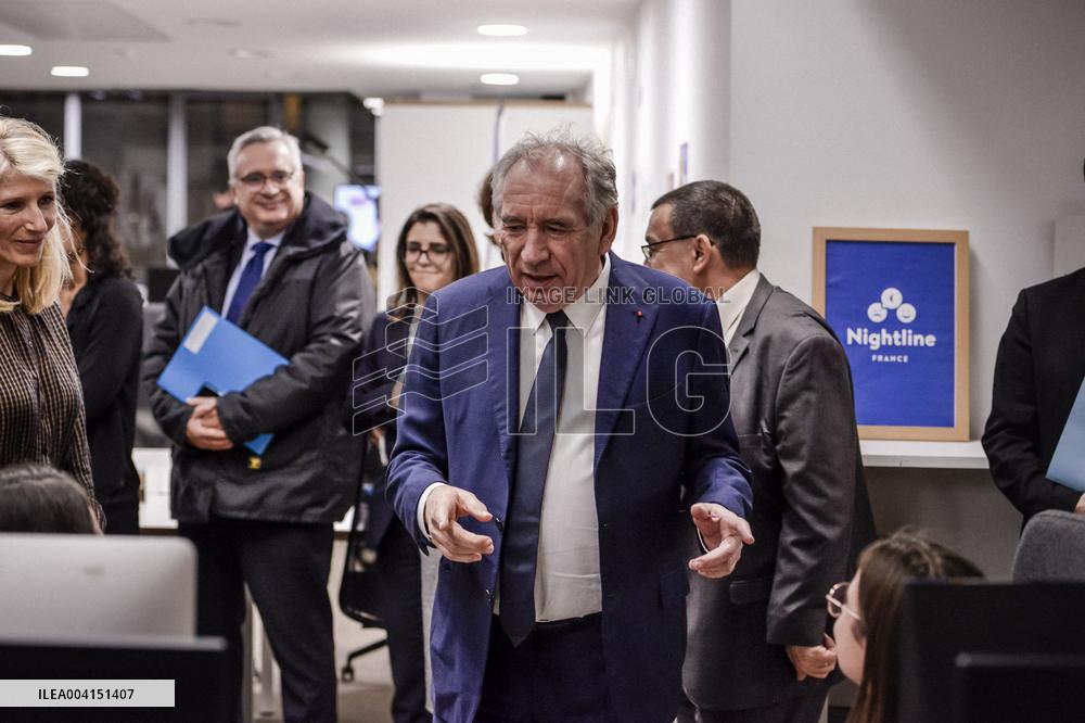 Prime Minister Celebrates 15 Years of Civic Service at Night Call Center