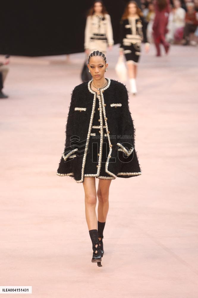 PFW Chanel Runway