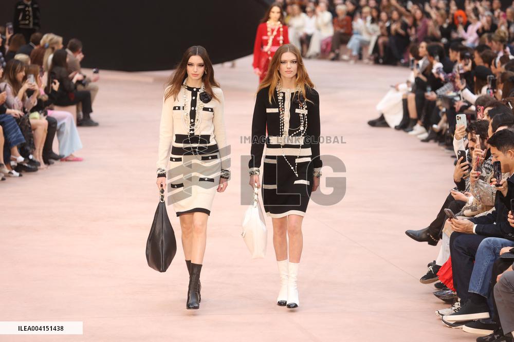 PFW Chanel Runway