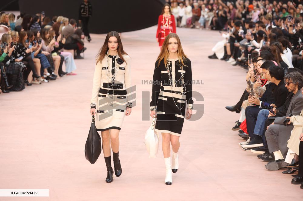 PFW Chanel Runway