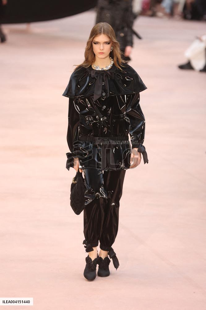 PFW Chanel Runway