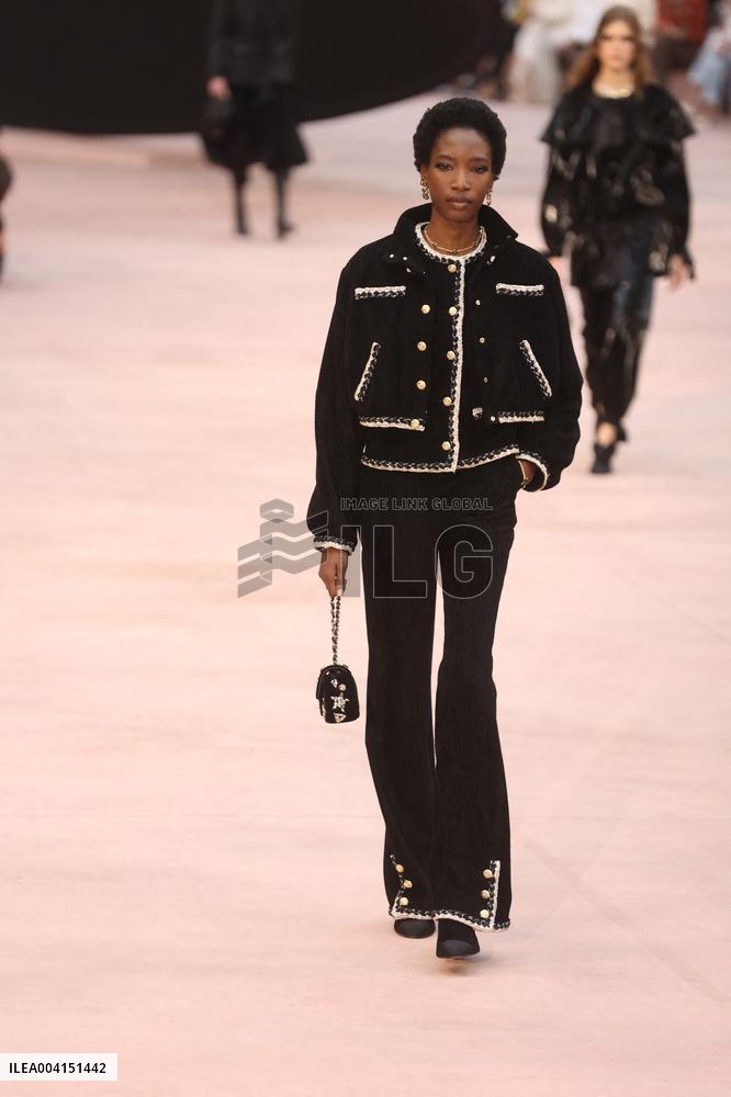 PFW Chanel Runway