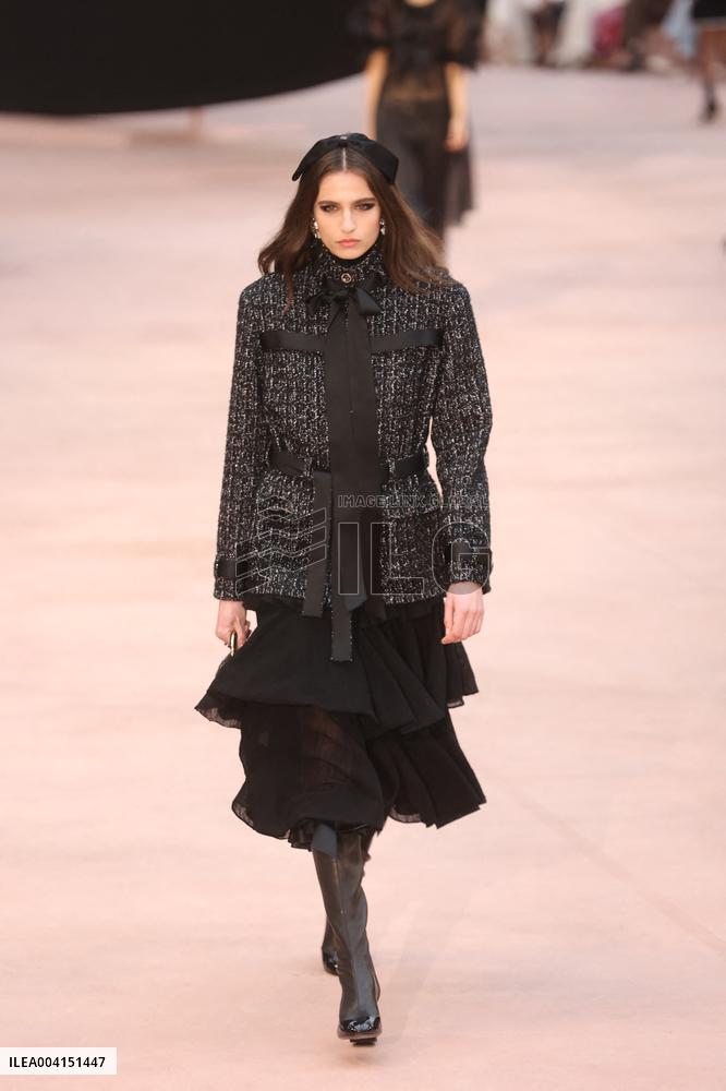 PFW Chanel Runway