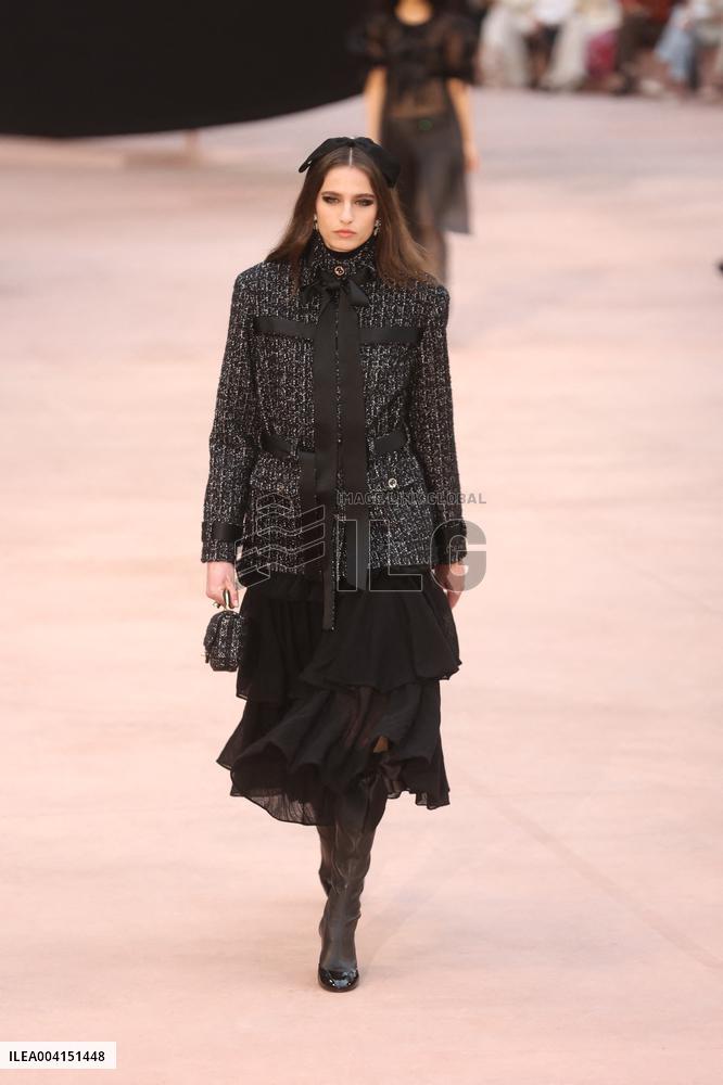 PFW Chanel Runway