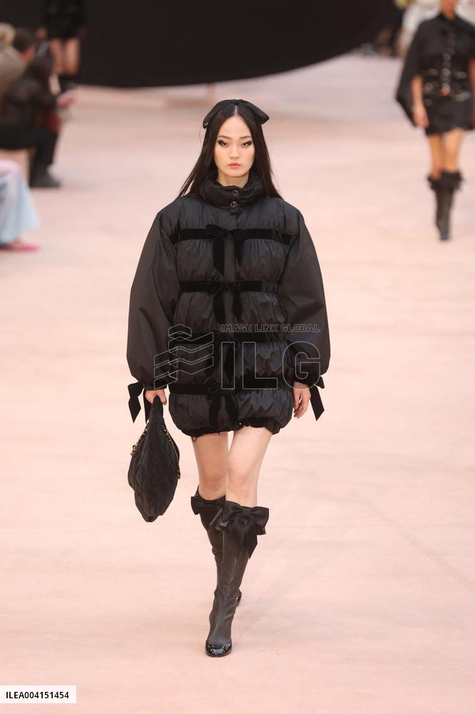 PFW Chanel Runway