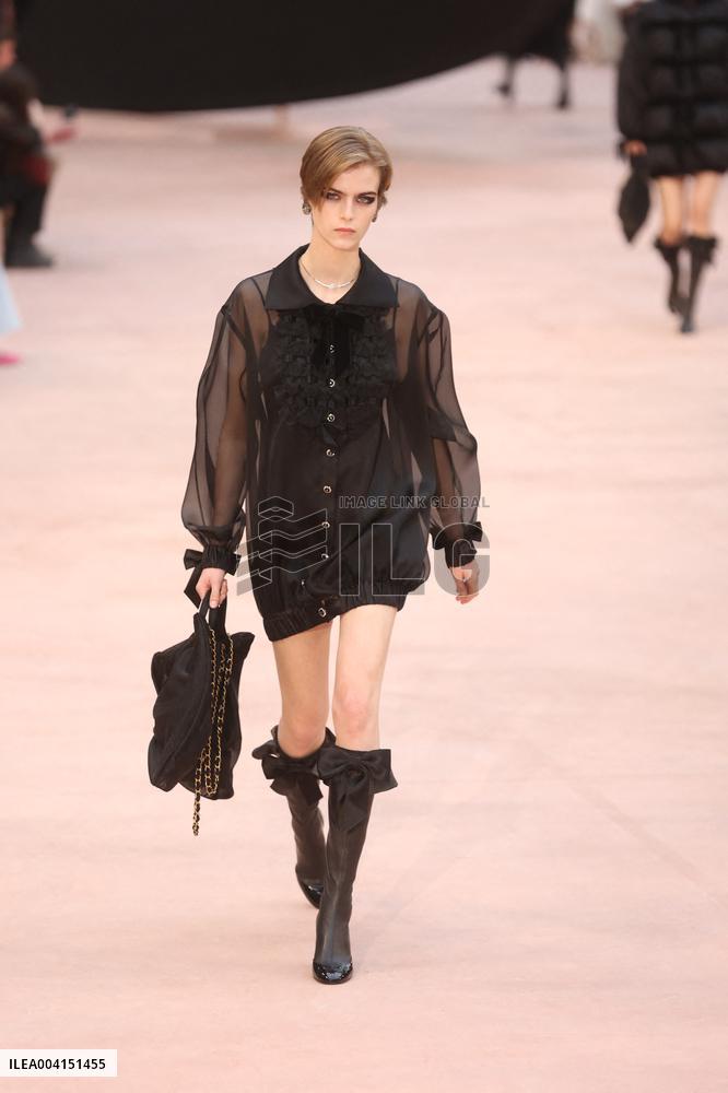 PFW Chanel Runway