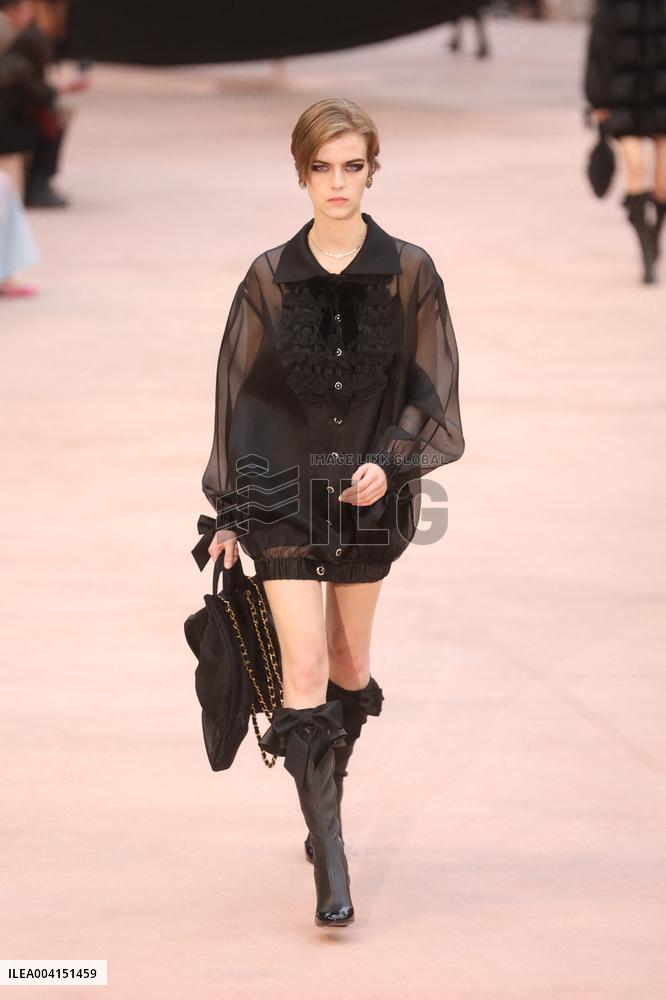 PFW Chanel Runway