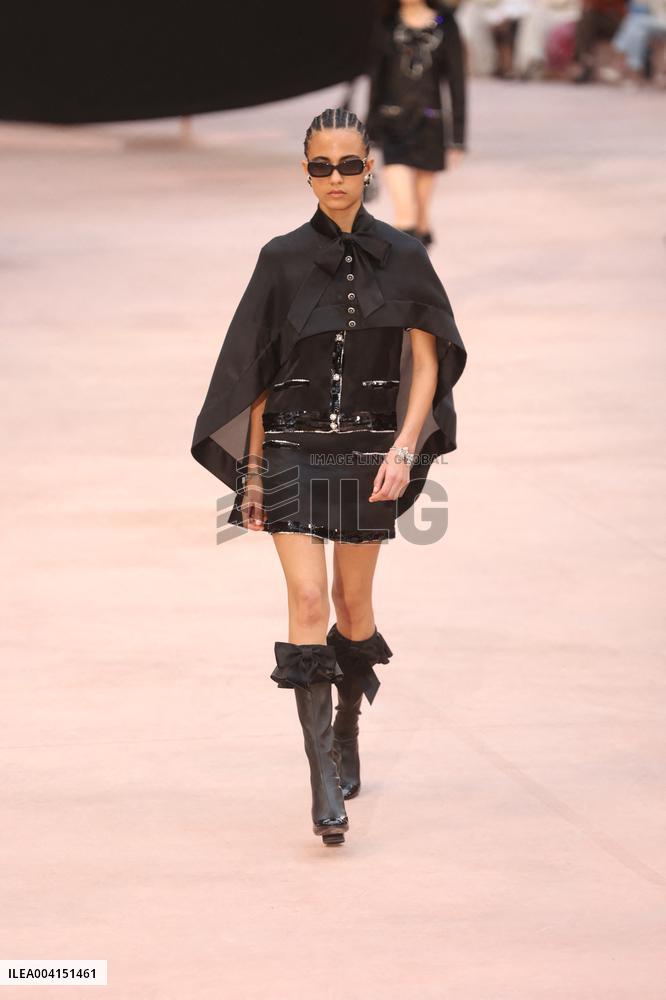 PFW Chanel Runway