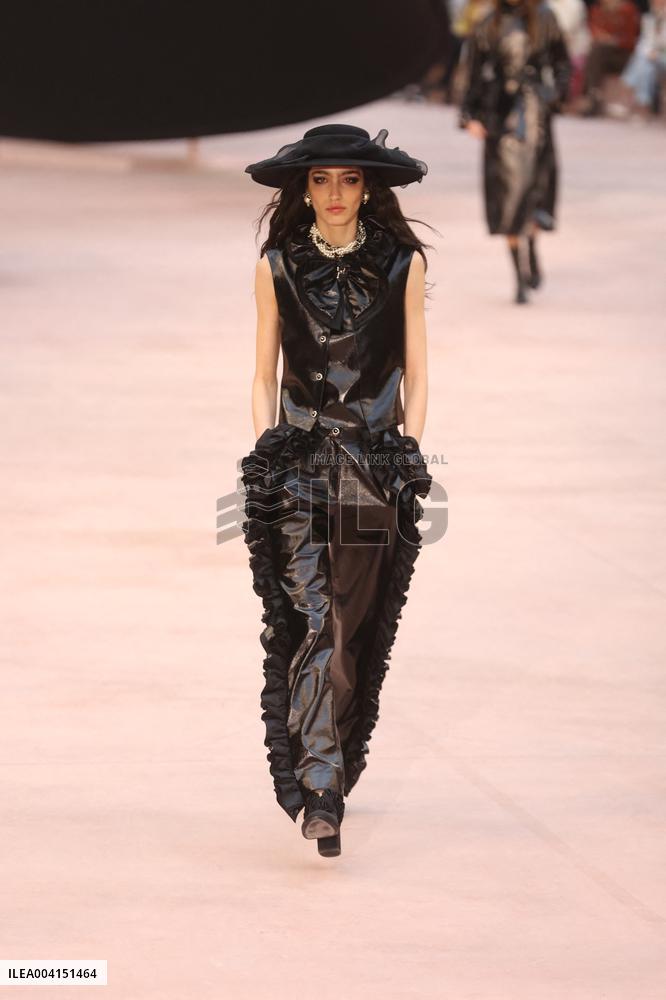 PFW Chanel Runway
