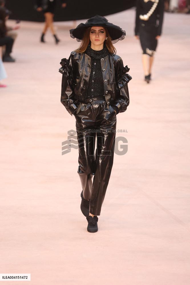 PFW Chanel Runway