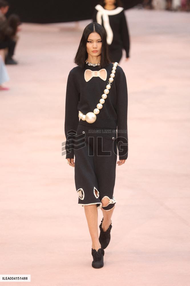 PFW Chanel Runway