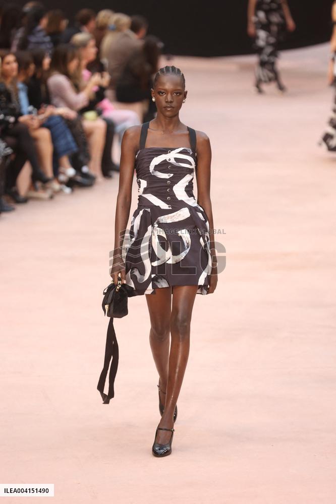PFW Chanel Runway