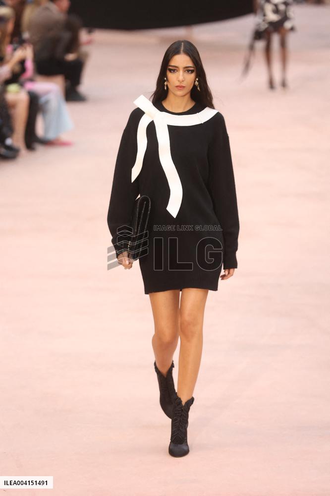 PFW Chanel Runway