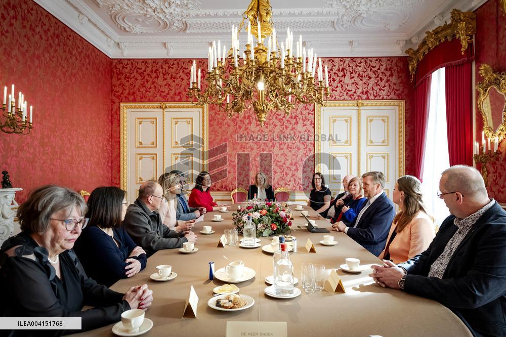 Royal Couple Receives Letter Writers - the Hague
