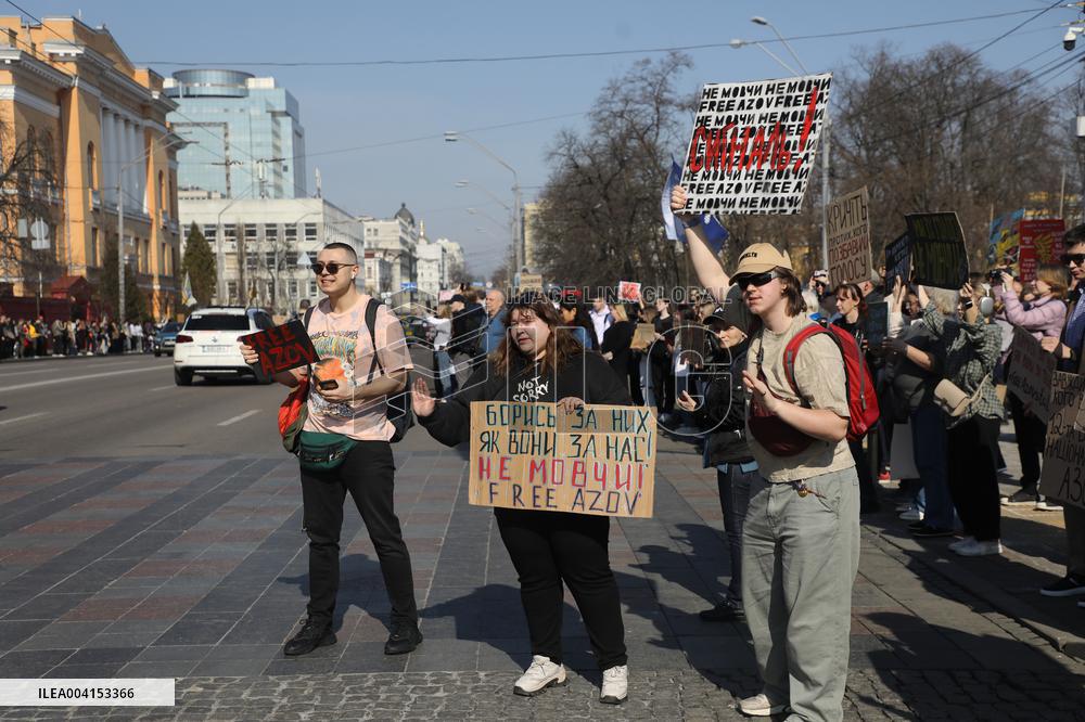 Weekly rally in support of Ukrainian POWs in Kyiv