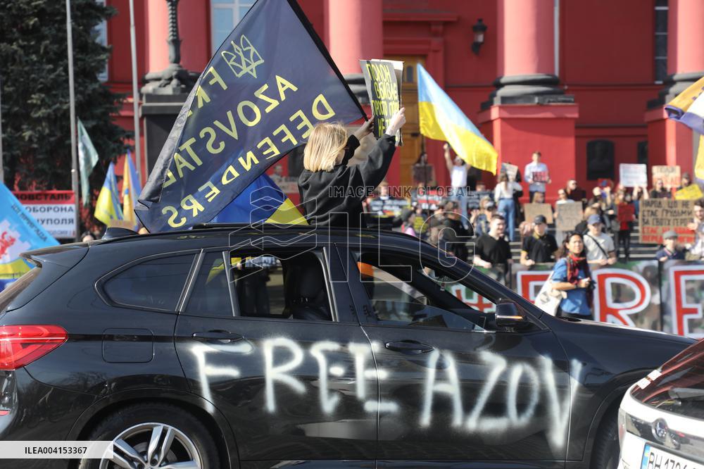 Weekly rally in support of Ukrainian POWs in Kyiv