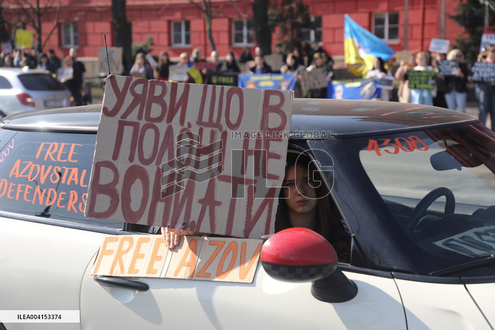 Weekly rally in support of Ukrainian POWs in Kyiv