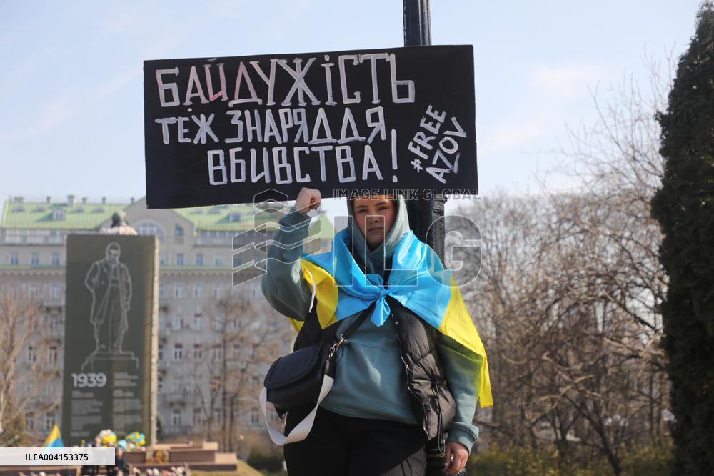 Weekly rally in support of Ukrainian POWs in Kyiv