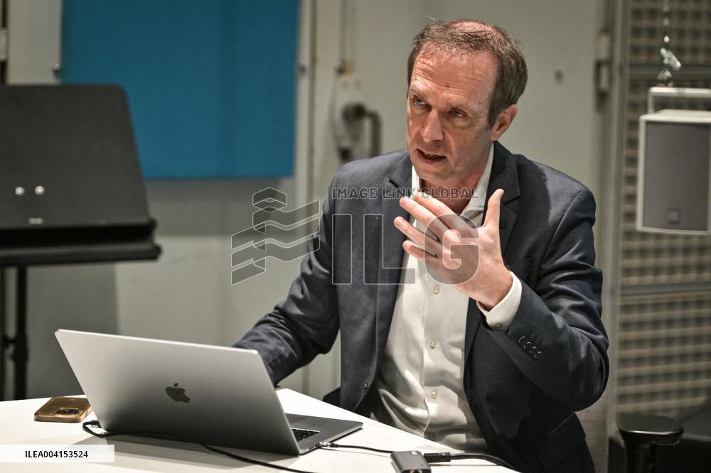 Rachida Dati visits Institute for Music Research and Coordination in Paris FA