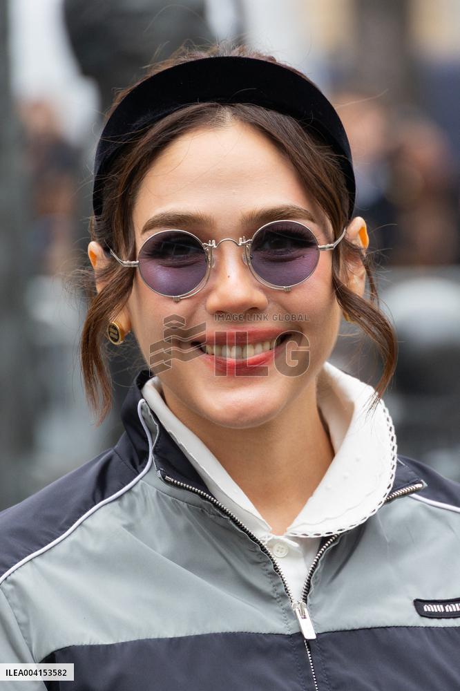 PFW - Miu Miu PAP - Arrivals NB