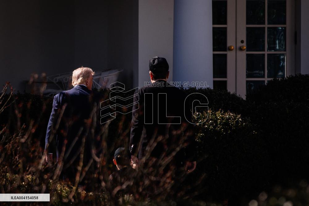 DC: President Trump views Tesla vehicles in Front of The White House