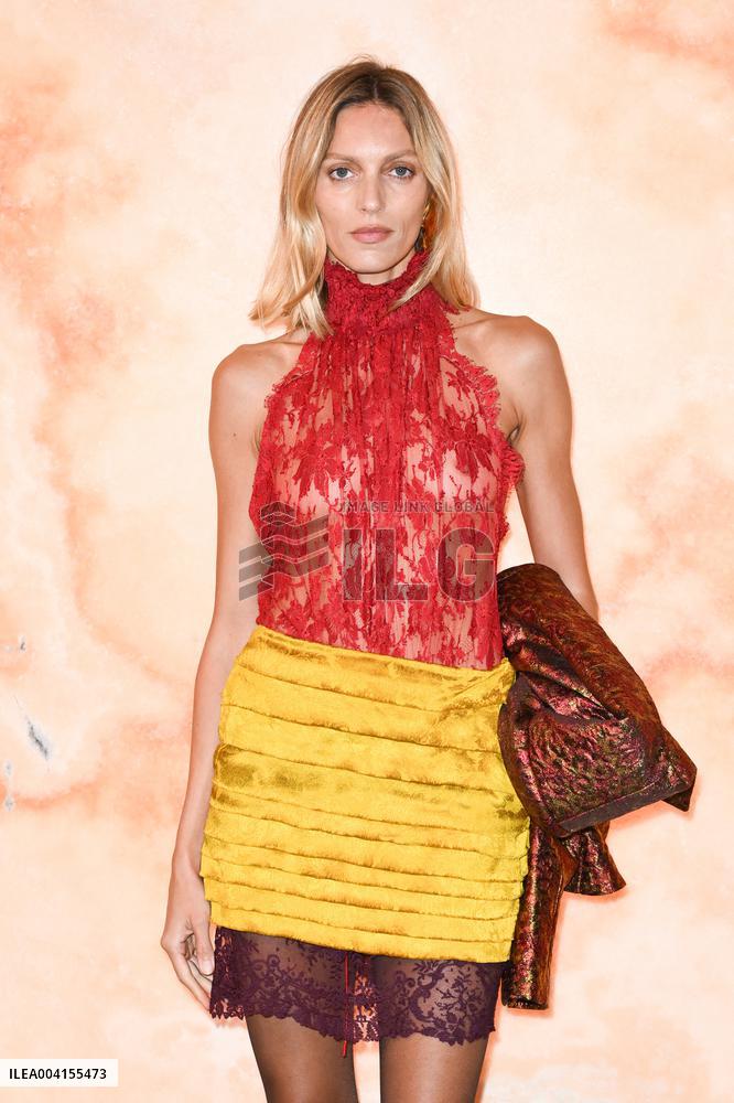 PFW Yves Saint Laurent Photocall