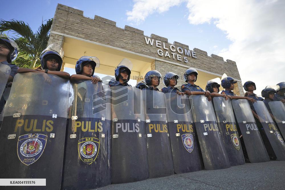 Ex-Philippine leader Duterte held on ICC warrant over drug crackdown