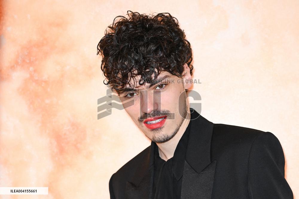 PFW Yves Saint Laurent Photocall