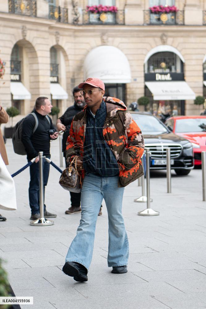 PFW - Pharrell Williams Outside The Ritz